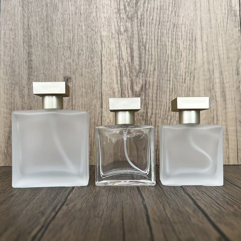 B089-25ml 50ml扁四方亚金香水喷雾瓶化妆品分装瓶便携式按压空瓶