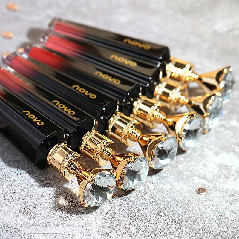 Velvet Lip Glaze (NOVO) Queen Retro Velvet, Diamond Cap, гладкая матовая стойкость, 3 г