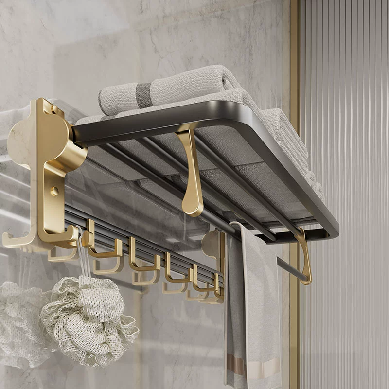 Настенная полка для полотенец в ванную чёрно-золотая без сверления