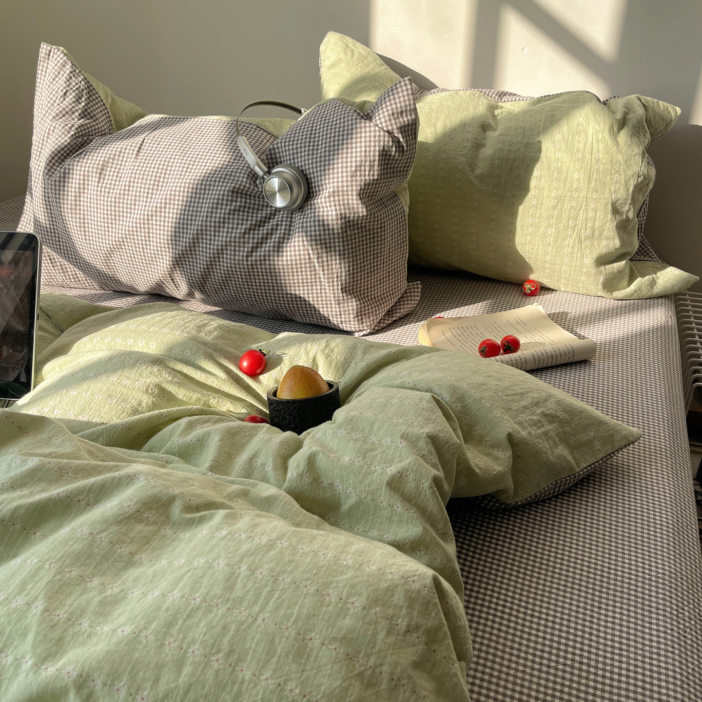 Minimalist Japanese Style Washed Cotton Bedding Set Four Pieces_voghion.com