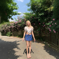 套装女2025夏季新款纯欲风绑带短款衬衫上衣高腰蓝色碎花半身裙潮