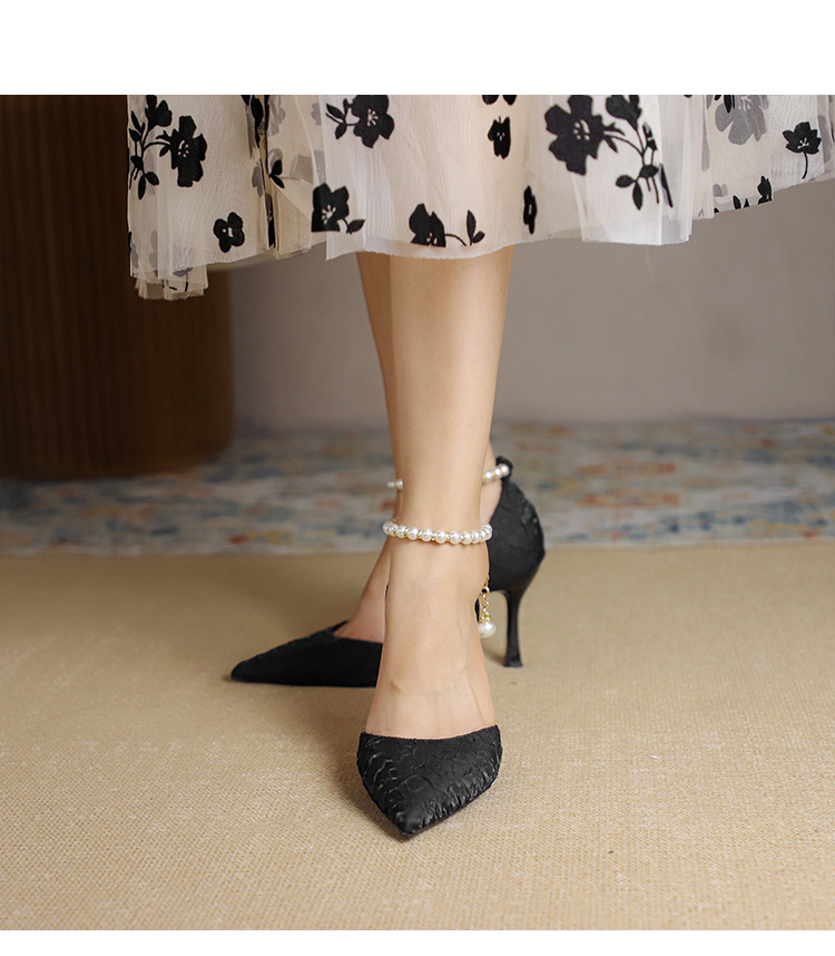 Women's Vintage Style Solid Color Point Toe Pumps display picture 13