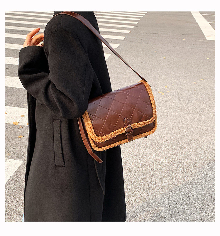 Plush Oily Leather Big Bag For Women 2021 Autumn And Winter New Crossbody Bag Texture Western Style Rhombus Plaid Shoulder Bag Underarm Bag display picture 11