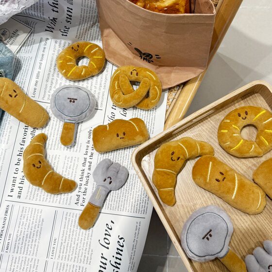 Cartoon Plush Bread Shape Cute Donut Croissant Doll Brooch Accessories Student Schoolbag Decoration Accessories