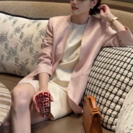 连衣裙;时尚休闲套装;休闲裤