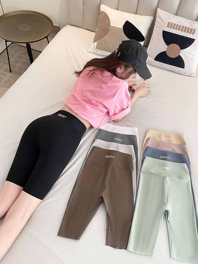 Pantalones de tiburón de cinco puntos de seda de hielo ropa exterior de mujer verano delgada cintura alta vientre contracción Levantamiento de cadera Barbie montando yoga pantalones cortos de fondo