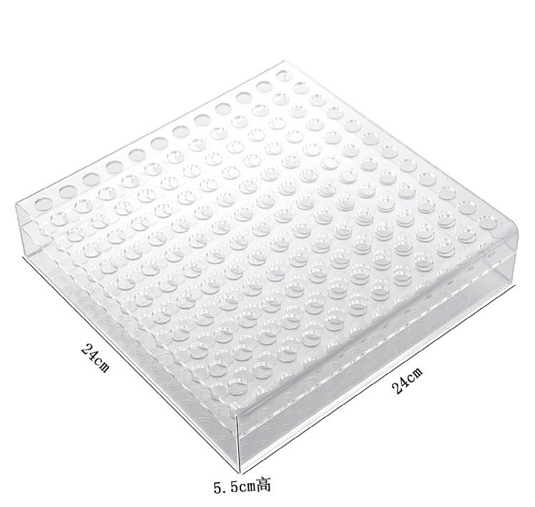 층당 144개의 구멍