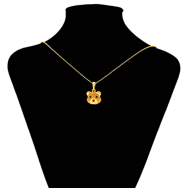 Xuping joyería aleación otoño-invierno dibujos animados lindos collares colgante de oso de moda femenina hueco nicho accesorios colgante