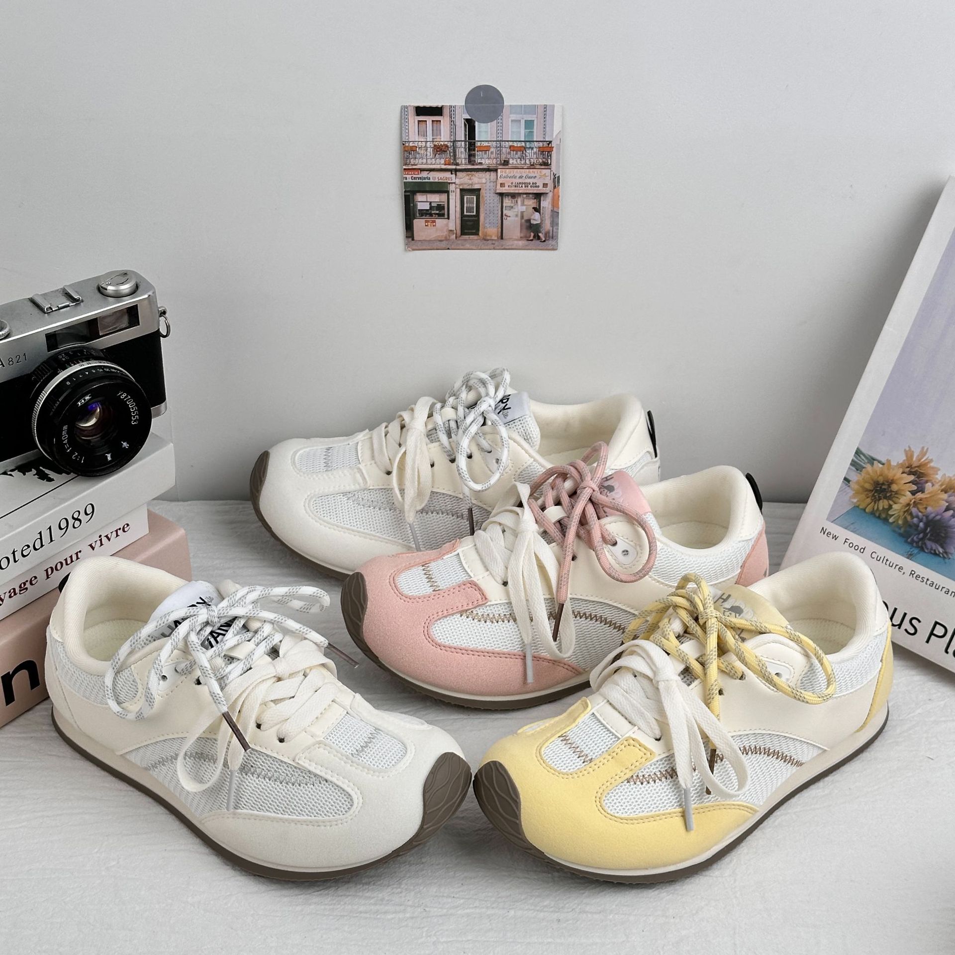 Zapatos casuales de verano, zapatos deportivos de suela delgada, zapatos de mujer, 2025 nuevos zapatos blancos, zapatos de malla transpirables