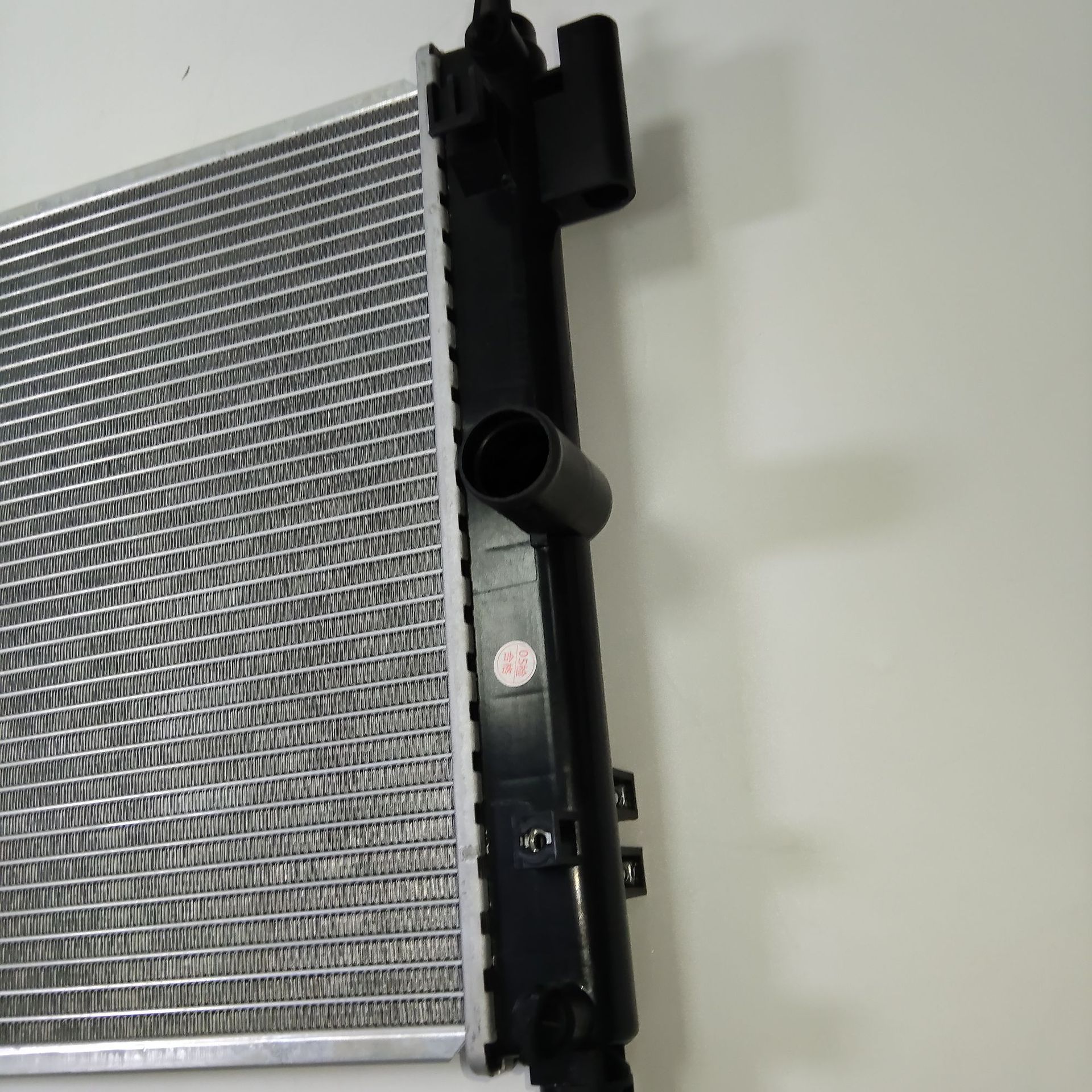 Suitable for 2019 Buick Excelle with Temperature Control/Cruze 1.0T/3.0T Radiator Water Tank 26309120