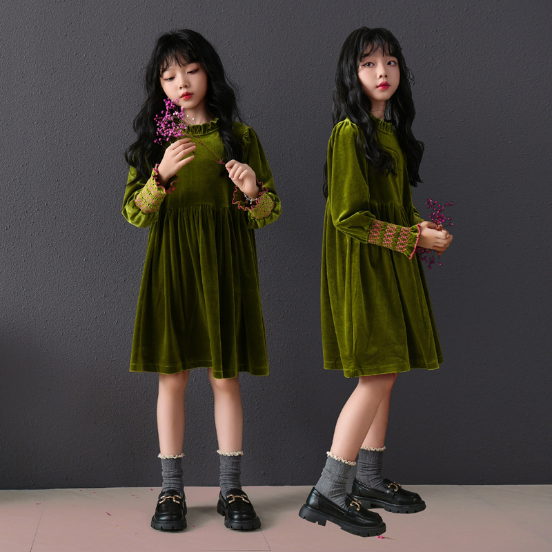 Vestido de color sólido de manga larga de estilo coreano para niñas, puños plisados, temperamento de otoño e invierno, falda de princesa para niños, estilo de moda