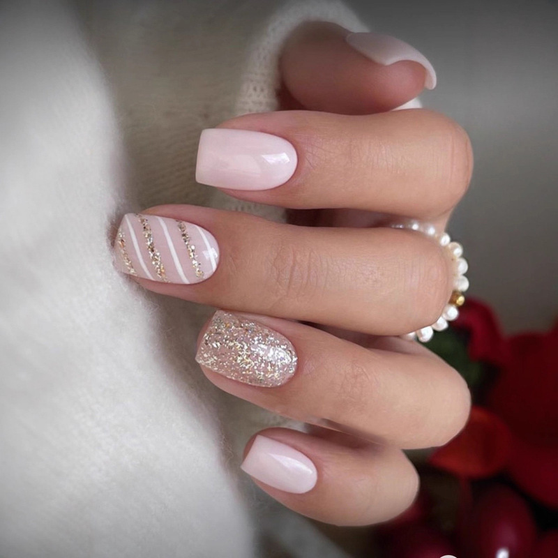 European and American Export Short Square Manicure Nails, Gentle Fake Nails, Simple Stripesd Glitter Powder Wearable Nails Wholesale