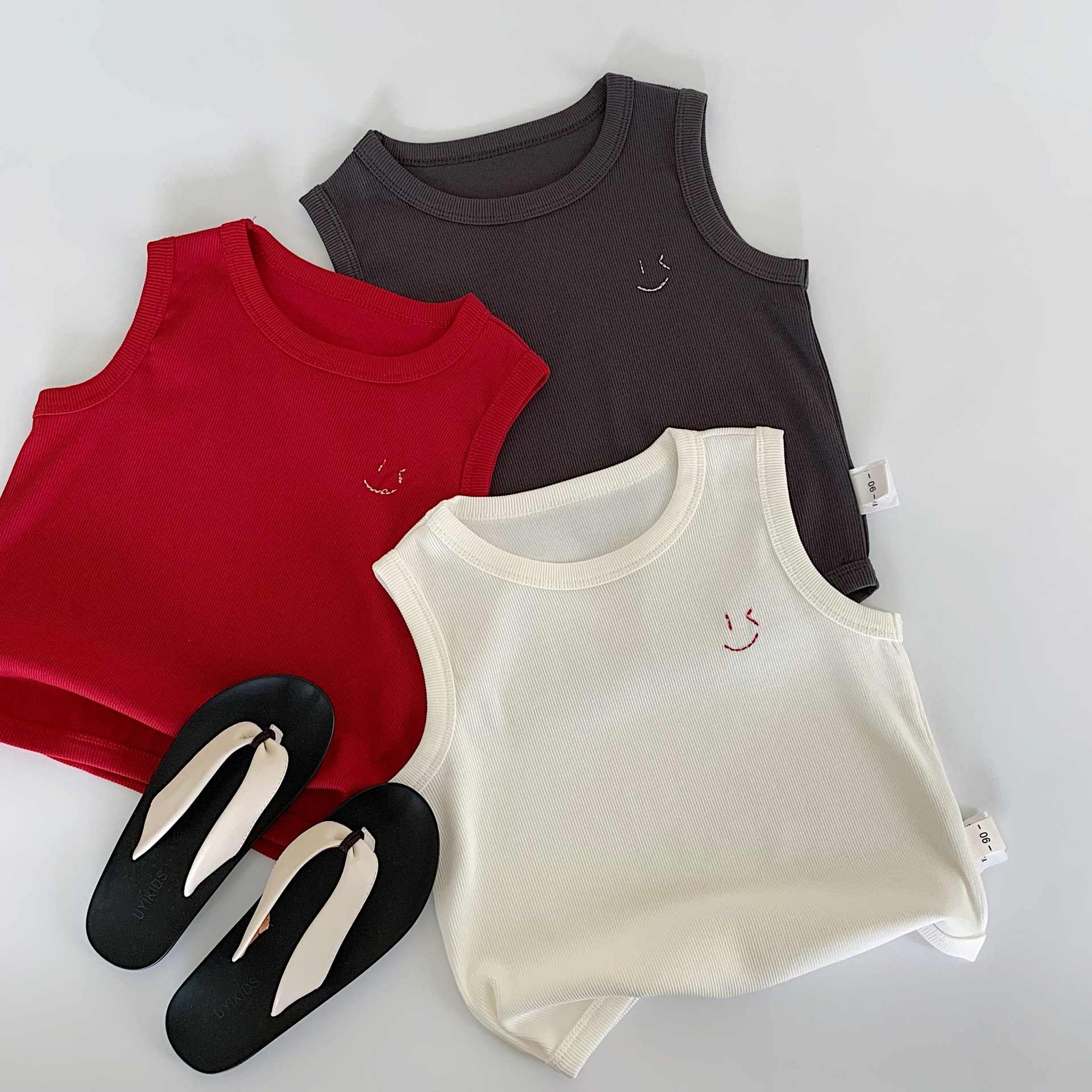 Chaleco sin mangas de verano para niños Maibao 2025 nuevo estilo coreano para niños y niñas color puro estilo occidental ropa de verano