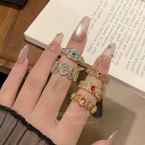 "Golden Candlelight" New Chinoiserie Retro Four-Leaf Window Opening Ring Women's Accessible Luxury High-End Personalized Ring