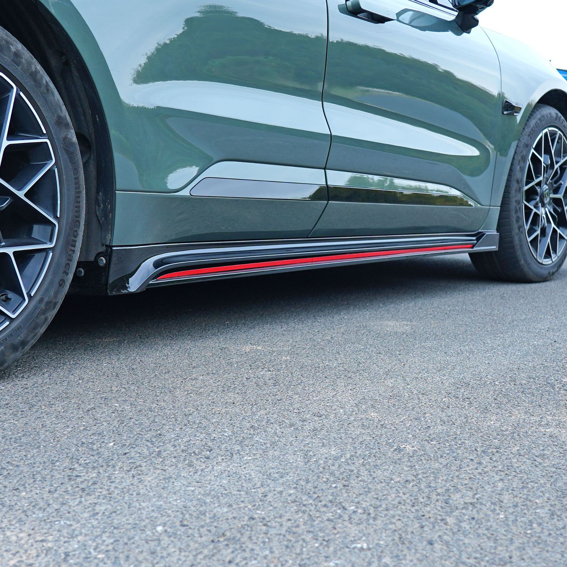 Suitable for 21-26 model Zeekr 001 DC model wide-body modification front spoiler, side skirts, rear lip, and sporty rear wing kit