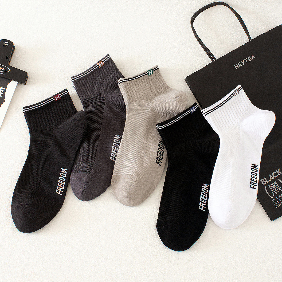 Calcetines de todo fósforo, absorbentes de sudor, transpirables, calcetines de algodón simples para hombres, calcetines deportivos para hombres, calcetines de red en blanco y negro de color sólido deportivo