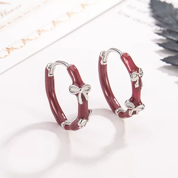 Autumn and Winter New Style Bow Red Plain Hoop Earrings for Women, Light Luxury, High-End Earrings, Fashionable and Simple Ear Accessories