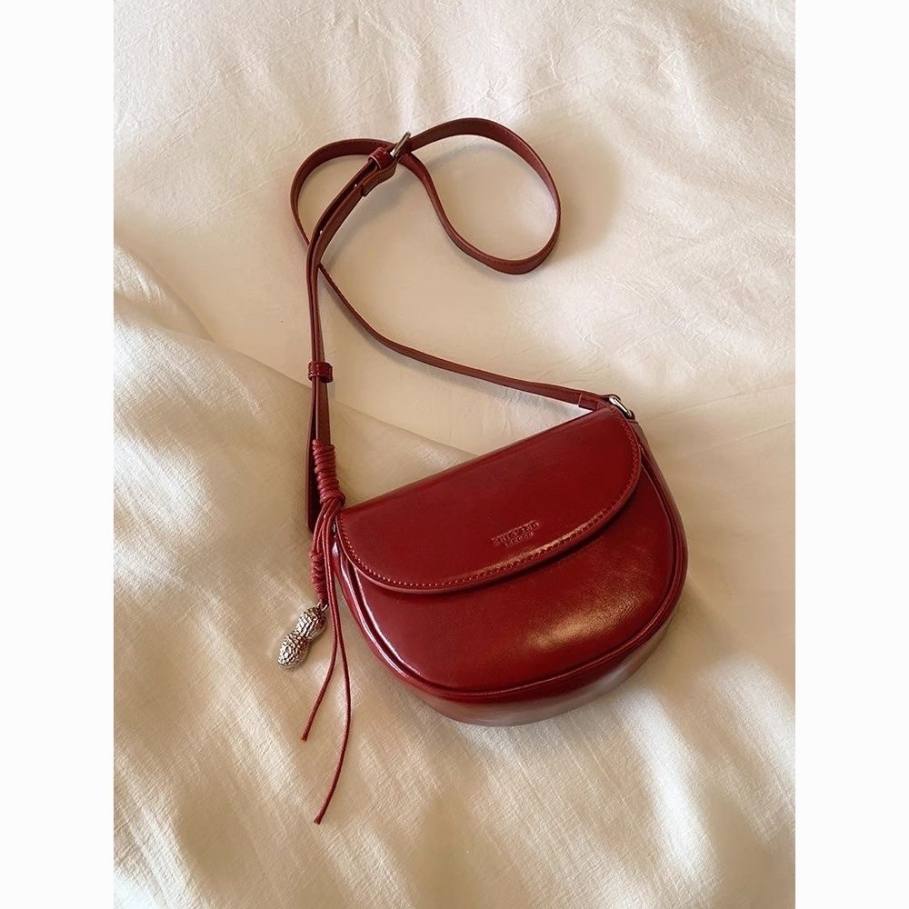 Nanfeng Chio2nd Genuine Leather Half-Sugar Milk Chestnut Saddle Bag Women's 2025 New Retro Simple Versatile Crossbody Bag