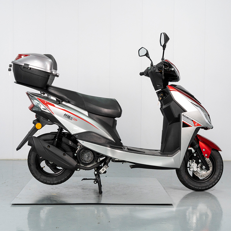 Exportaciones transfronterizas de tres generaciones de motocicletas de gasolina pedales de motocicletas de doble viaje motocicletas cool motocicletas al por mayor