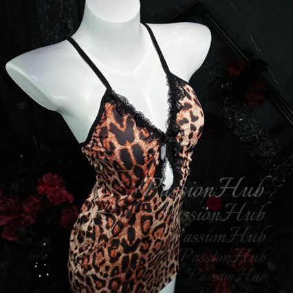 Sexy Lingerie, Sexy Pure Desire, Cute Leopard Print, Mature Charm, Royal Sister Hip-Covering Skirt, Uniform Suit, No Need to Take Off Pajamas