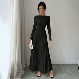 连衣裙;女式衬衫;时尚休闲套装