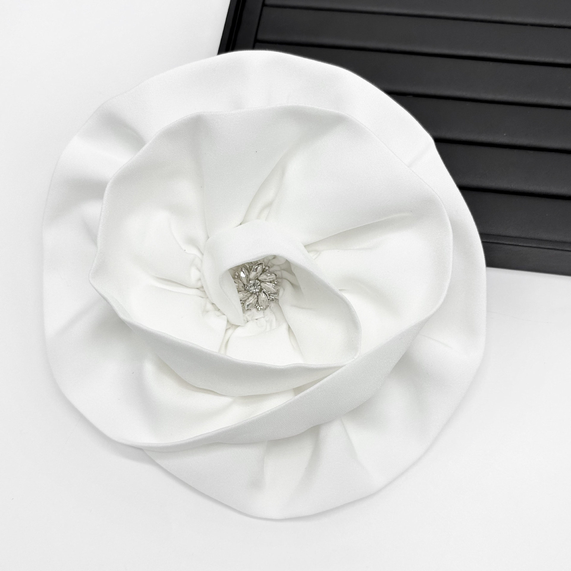 Tejido a mano transfronterizo de Europa y Estados Unidos irregular ropa de flores grandes vestidos toques de cabello accesorios de decoración de bolsas image 6