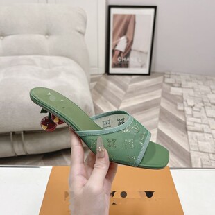 2026�����紺�r�оW��ˮ荙��Ҹ�Ůʿ�~�����brand slippers