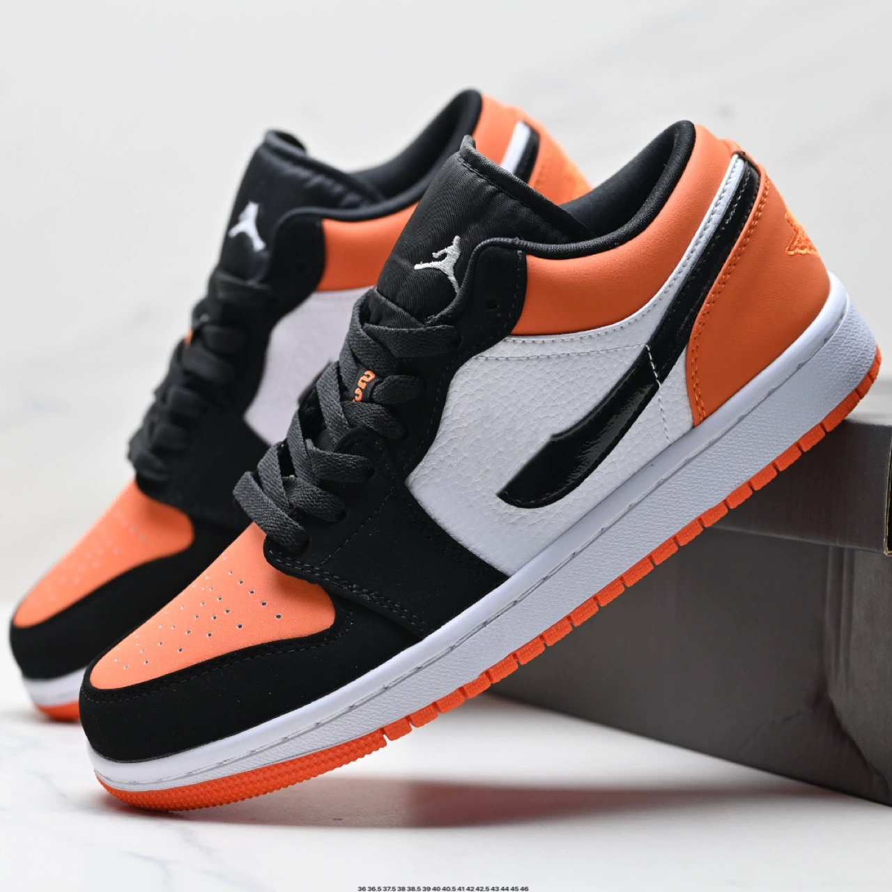 Putian Shoes High Version Jordan Aj1 Low-Top Men's Shoes Barb Women's Shoes Sports Shoes Black and Red Couple Basketball Casual Shoes
