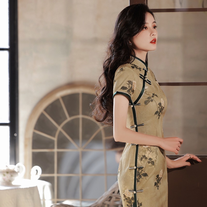 Retro National Trend Yellow Knitted Jacquard Cheongsam 2024 Spring New Short-Sleeved Improved Young Style Socialite