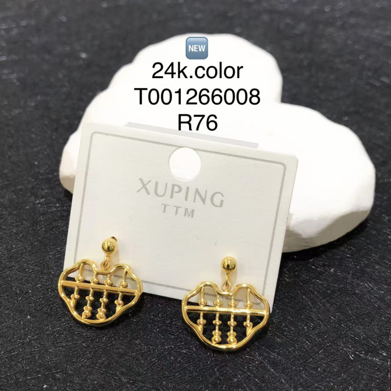 Hapones de orejas de cobre de aleación de cobre chapado en 24K orejas de moda ligera de lujo para mujeres aretes de orejas de estilo coreano joyas personales