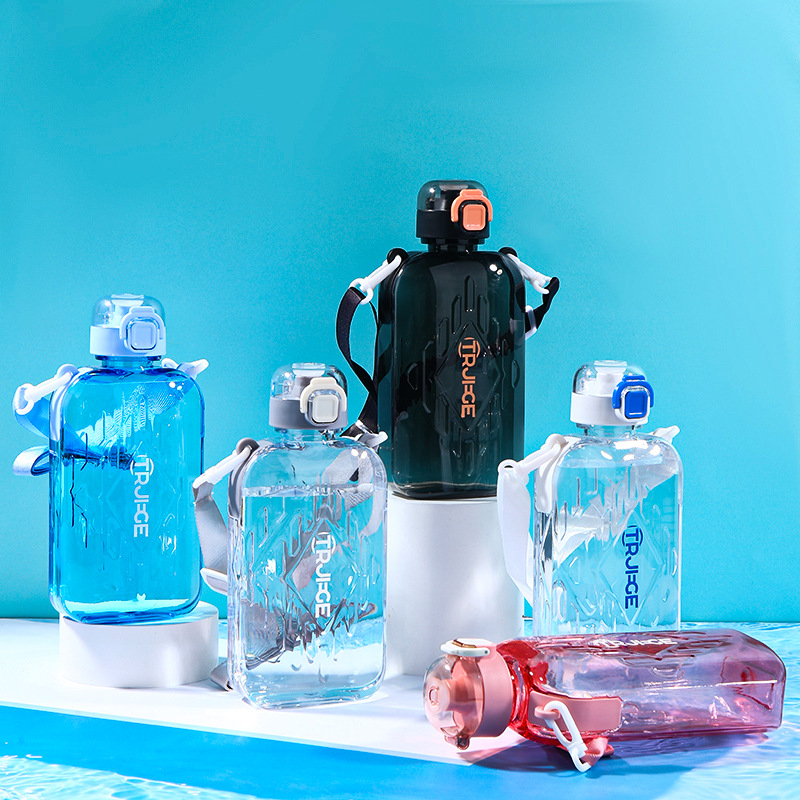 Fashionable capacious plastic summer vacuum glass for water with…