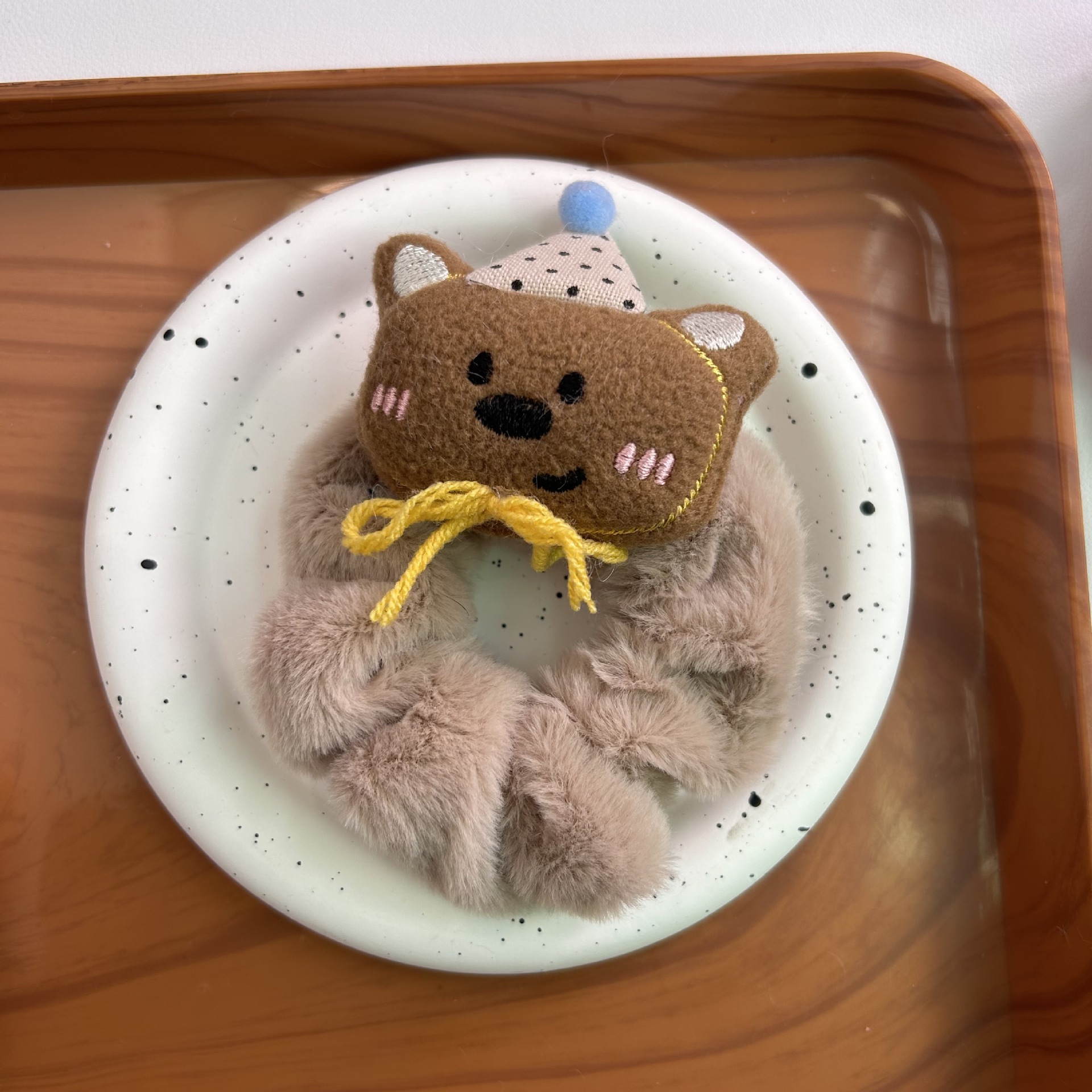 Otoño y invierno nuevo estilo coreano lindos dibujos animados de peluche círculo de intestino grande chica adornamiento de cabello de alta sensibilidad correa de cuero cabello cordón