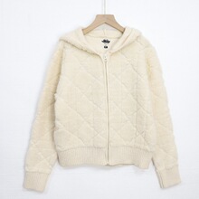 24�ﶬ�¿ɫ���s���y�Ứ����Bñ�_��ᘿ�ë�º󱳽�������Ů