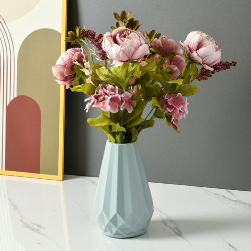 Light luxury plastic vase, home decoration vase ornaments, hydroponic flower vase, PE resistant to falling and not easy to break, flower arranging device