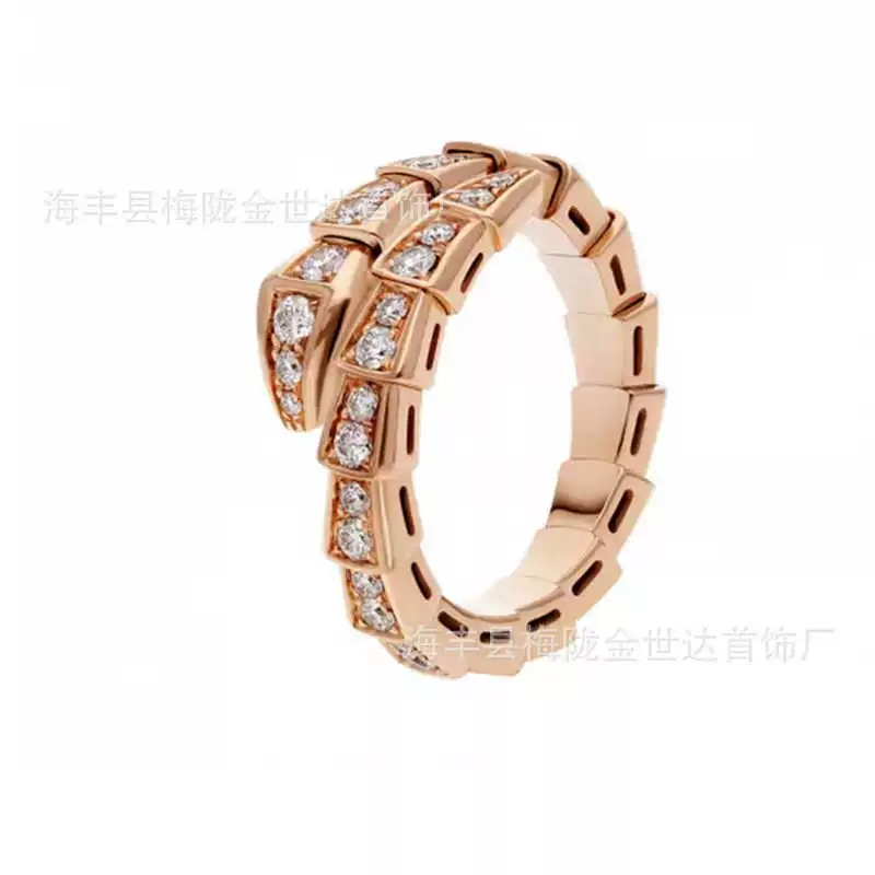 Small design ring for beloved, 18 carat, diamond encrusted