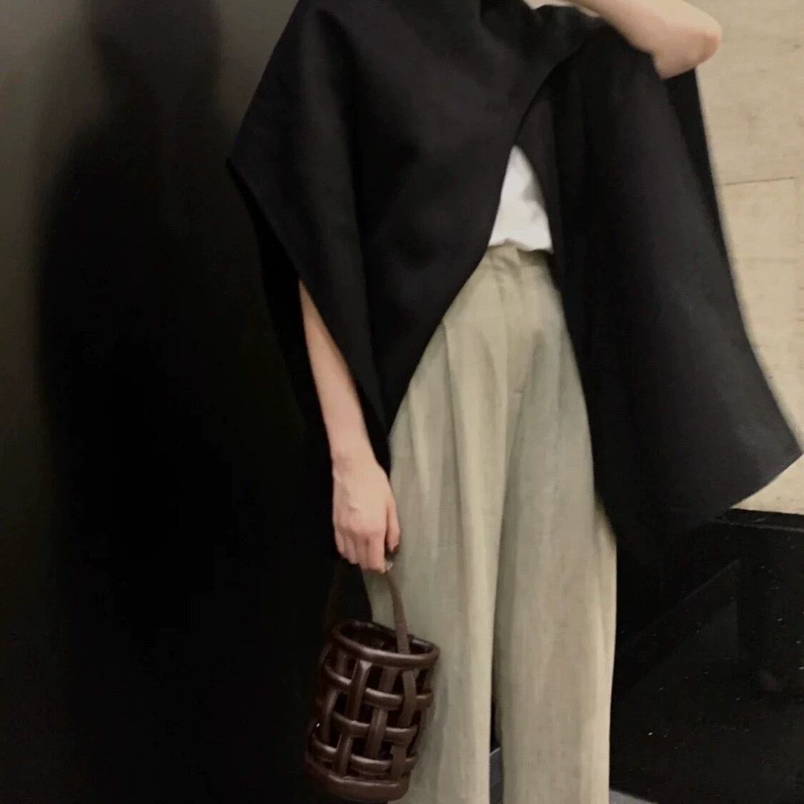 Легкий люксовый стиль 2024 осень-зима асимметричная свободная двусторонняя шерстяная ручная шаль-накидка