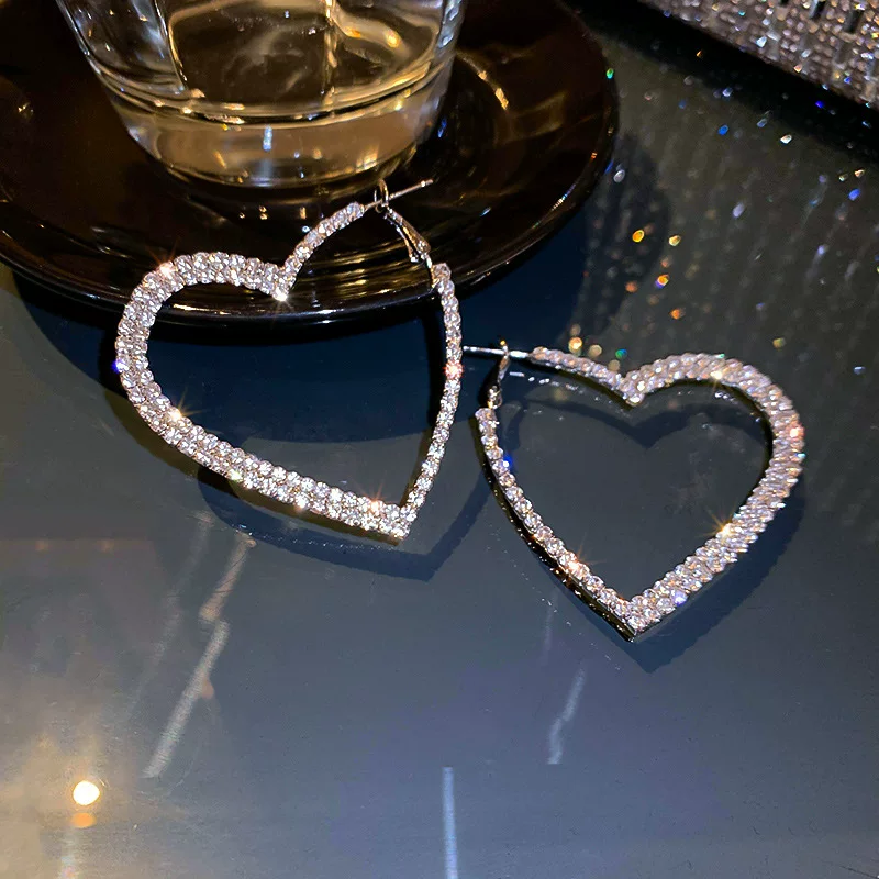 Silver needle, fashionable earrings, silver 925 sample, European style, diamond encrusted, simple and elegant design, wholesale