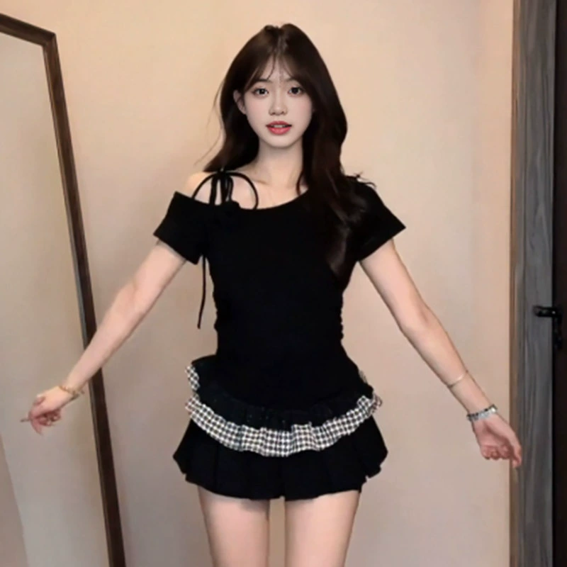 Женская одежда больших размеров, клетчатая футболка с короткими рукавами, летняя новая корейская сексуальная футболка для похудения с косыми плечами