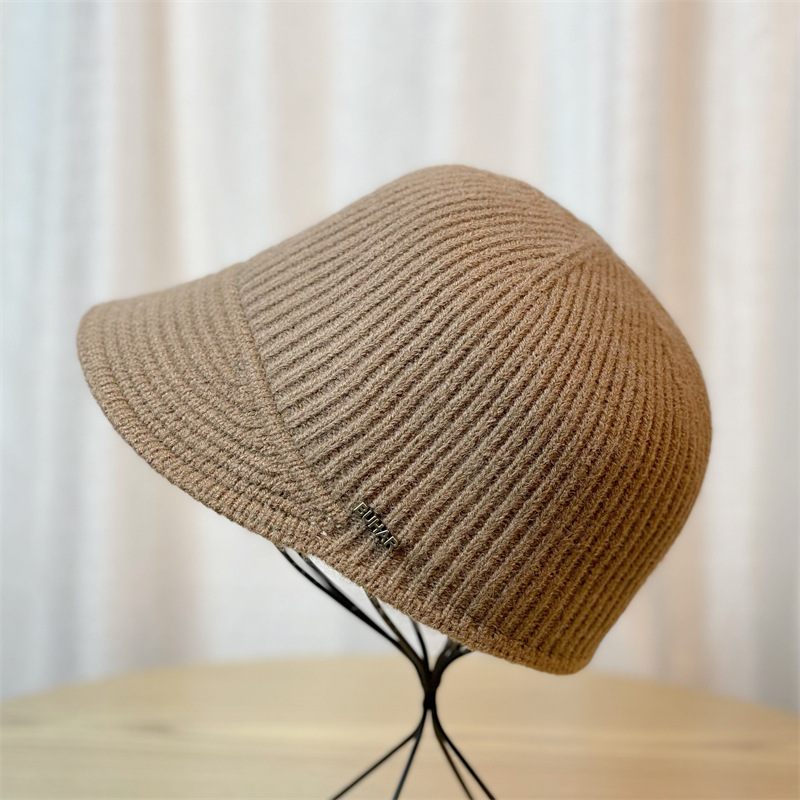 Neue Herbst und Winter Ente Zunge Design Sinn Streifen Kleine Stirnband frauen Strickmütze_voghion.com