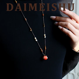 项链;耳环;手链