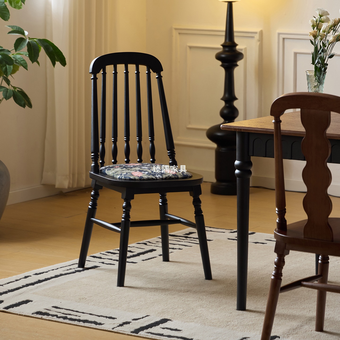 Sillas de comedor de madera maciza estilo medieval retro francés sillas de comedor de madera maciza sillas de respaldo de banco