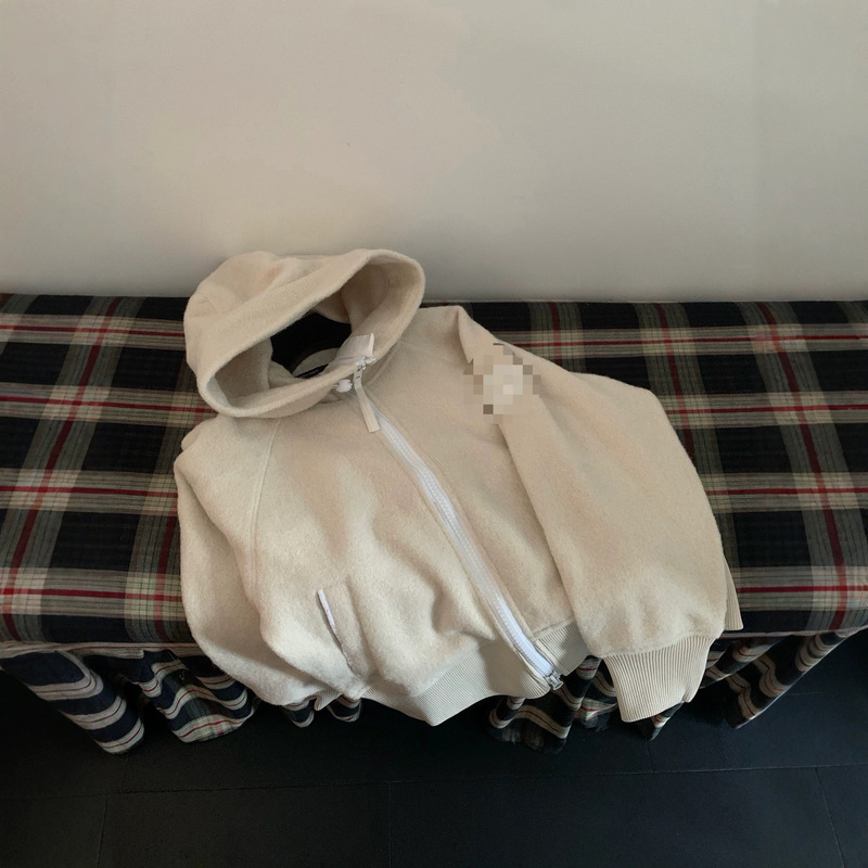 In-stock, original label, same style as the popular Chilliwack series, white label women's double-faced wool fleece bomber jacket In-stock, original label, same style as the popular Chilliwack series, white label women's double-faced wool fleece bomber jacket