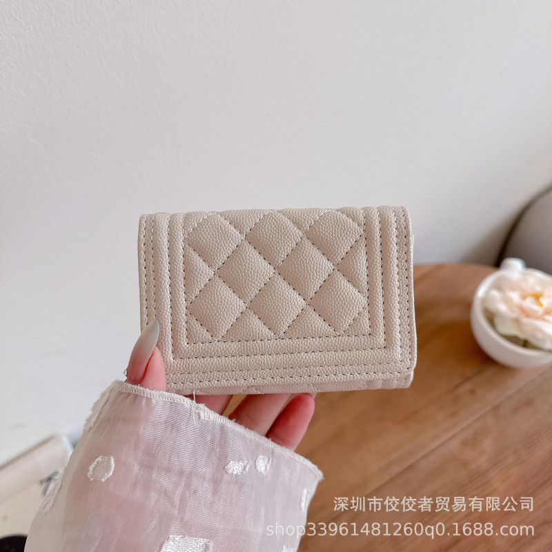 菱形ステッチは、勤務証明書、銀行カード、小銭、勤務証明書、アクセスカードホルダー、レザーレディースヘッドフォンバッグ、キーミニに適しています。|undefined