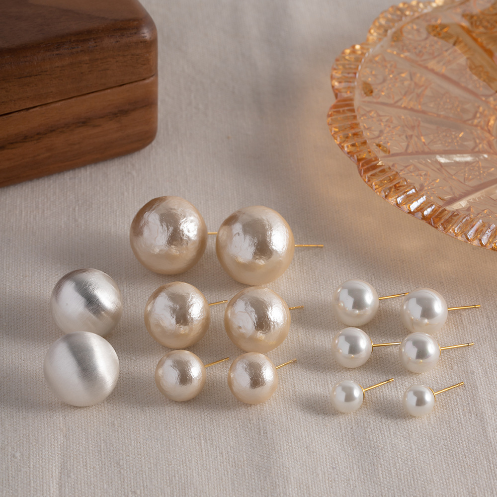 Pendientes redondos con diseño único, pendientes de alta gama para mujer, nuevo estilo popular 2023, pendientes de perlas con borlas.