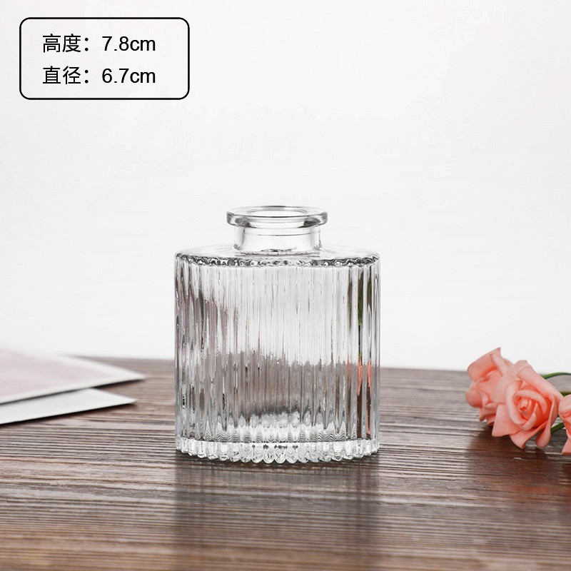 外国貿易卸売ライト高級ハイエンド小さな花瓶セットレトロレリーフフラワーアレンジメント装飾品透明ガラス花瓶|undefined