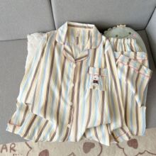 �W�t���I��a˯��Ů���＾�L�俨ͨ�l�yС�����e�Ҿӷ����b���⴩