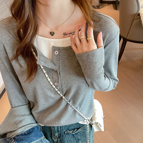 Elegant Spring and Autumn Top for Women: Loose-Fitting, Long-Sleeve, True-Shoulder T-Shirt—Perfect for Layering or Wearing Alone as a Base Piece