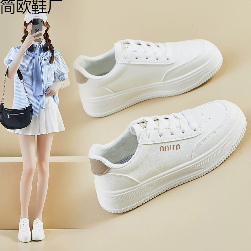 Трансграничные поколения толстых подошв маленьких белых туфель для женщин 2024 Новый летний тренд