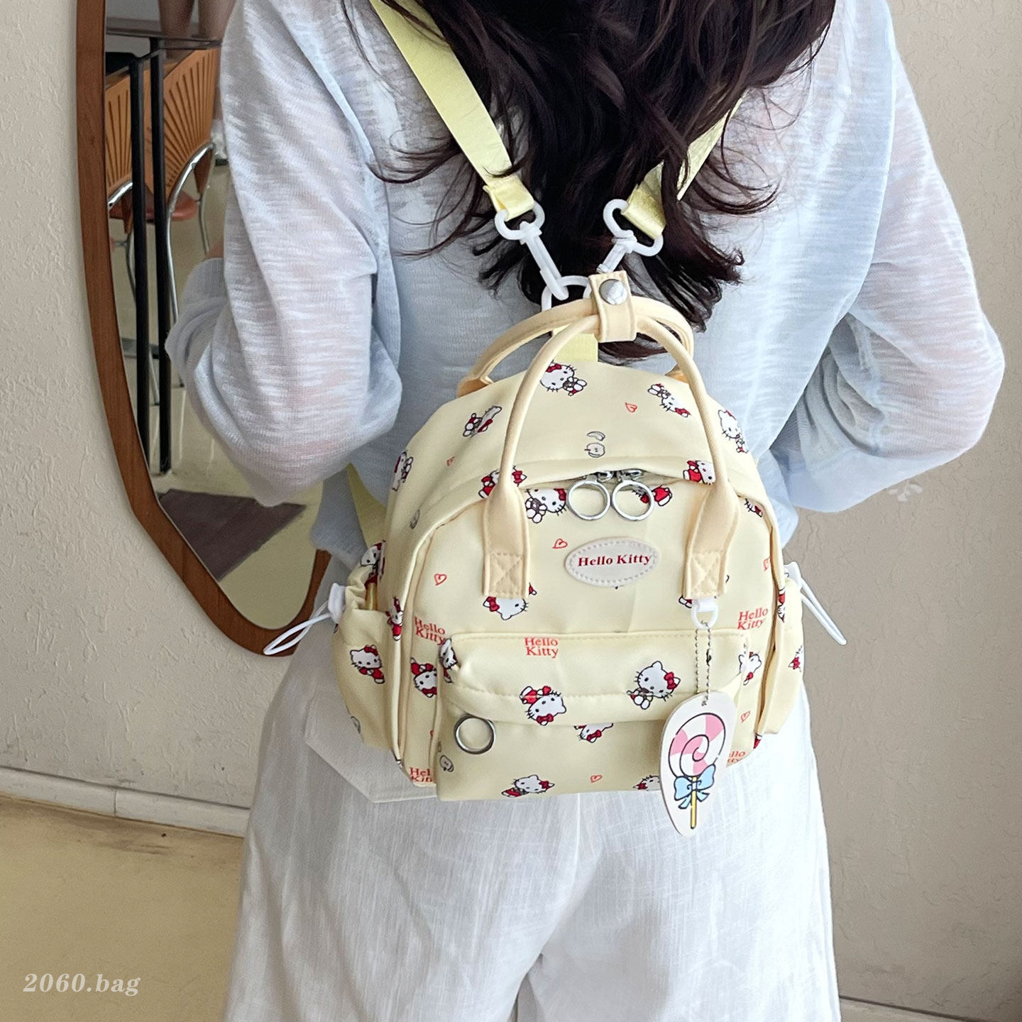 2026 impresión de moda mochila de hombro de la universidad ocio nueva mochila de tarjetas mochila ventilada para viajar estudiantes lindas