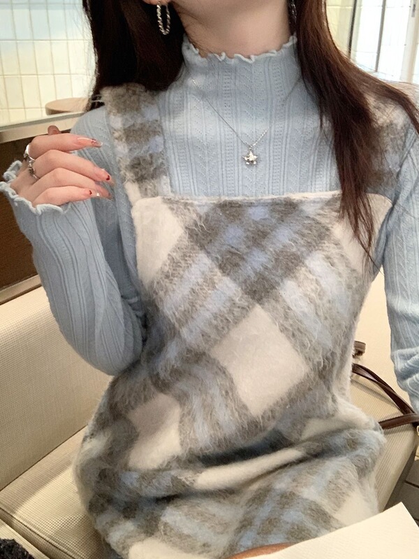 Mid-collar inner sweater with ruffled trim, long-sleeved, half-high collar, white base shirt for women, autumn/winter 2025 new knitwear Mid-collar inner sweater with ruffled trim, long-sleeved, half-high collar, white base shirt for women, autumn/winter 2025 new knitwear